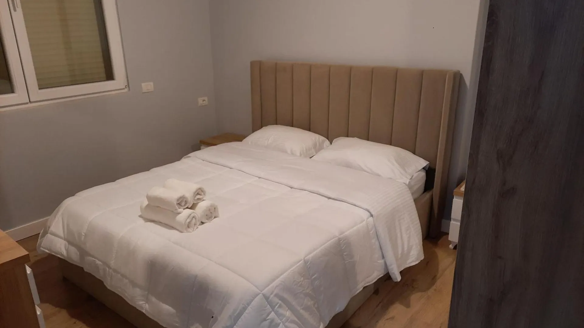 טיראנה Marco'S Spacious Apartment אלבניה